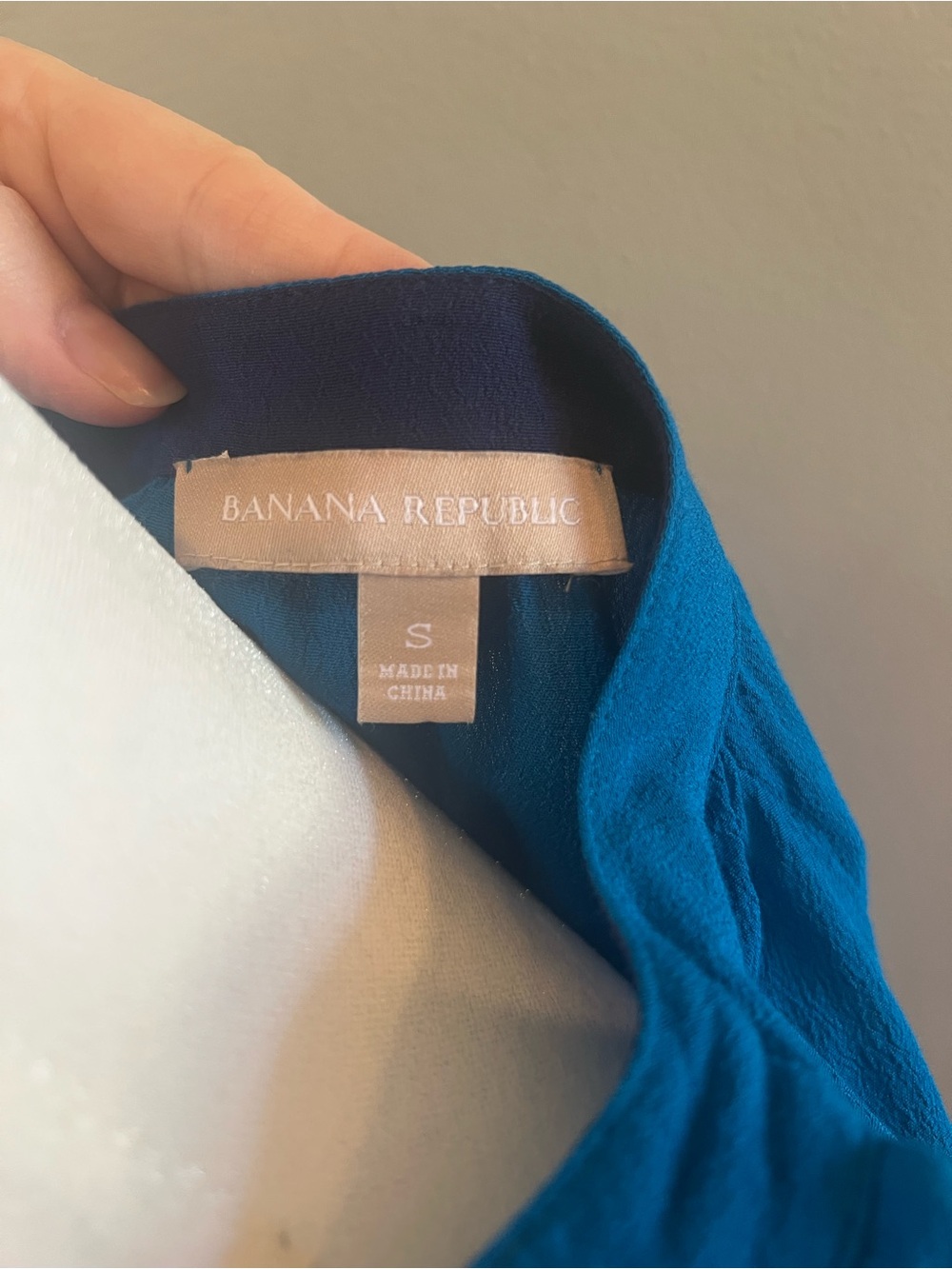 Banana Republic Teal Long-Sleeve V-Neck Peasant Blouse - Picture 4 of 8